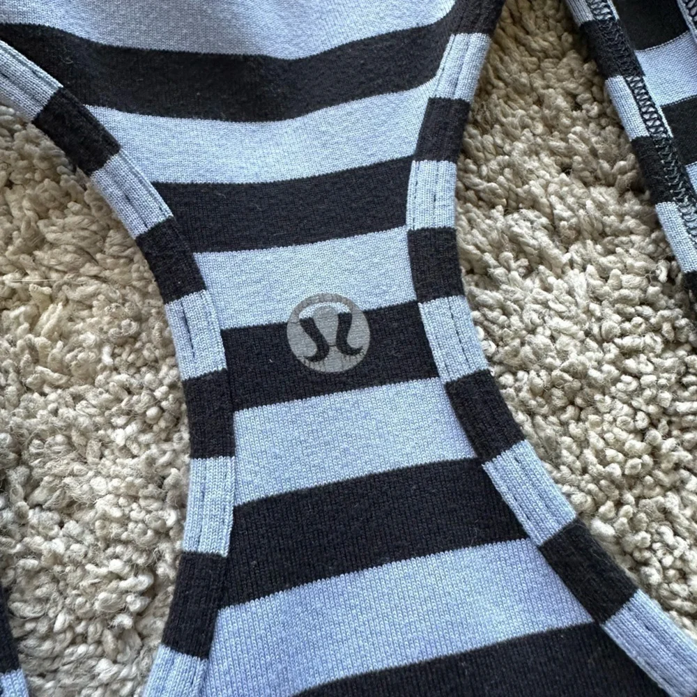 Lululemon Cool Racerback Tank Top Black Purple Striped Size 4 Running Gym - Picture 4 of 5